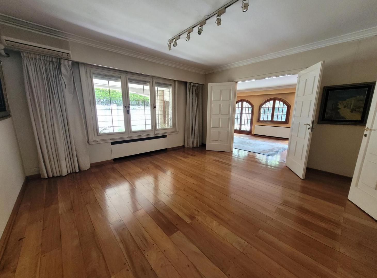 Foto de Chalet de Una Planta en Venta - Las Lomas de San Isidro, imagen 5