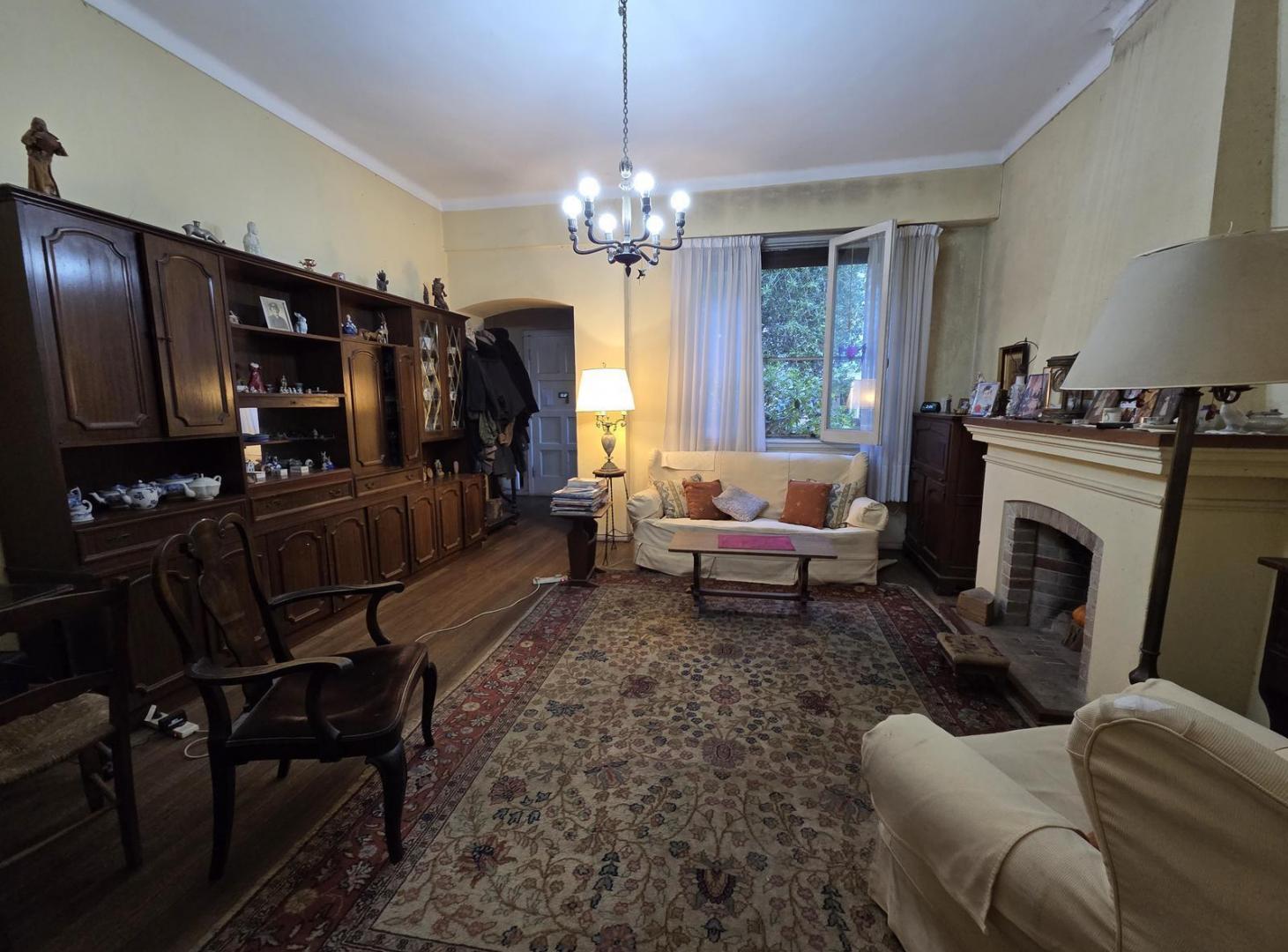 Foto de Casa Para Actualizar Sobre Gran Terreno en Olivos, imagen 5