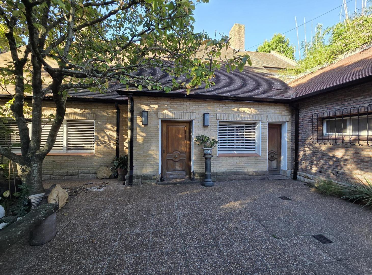 Foto de Muy Buena Casa en Zona Residencial de Martinez, imagen 2