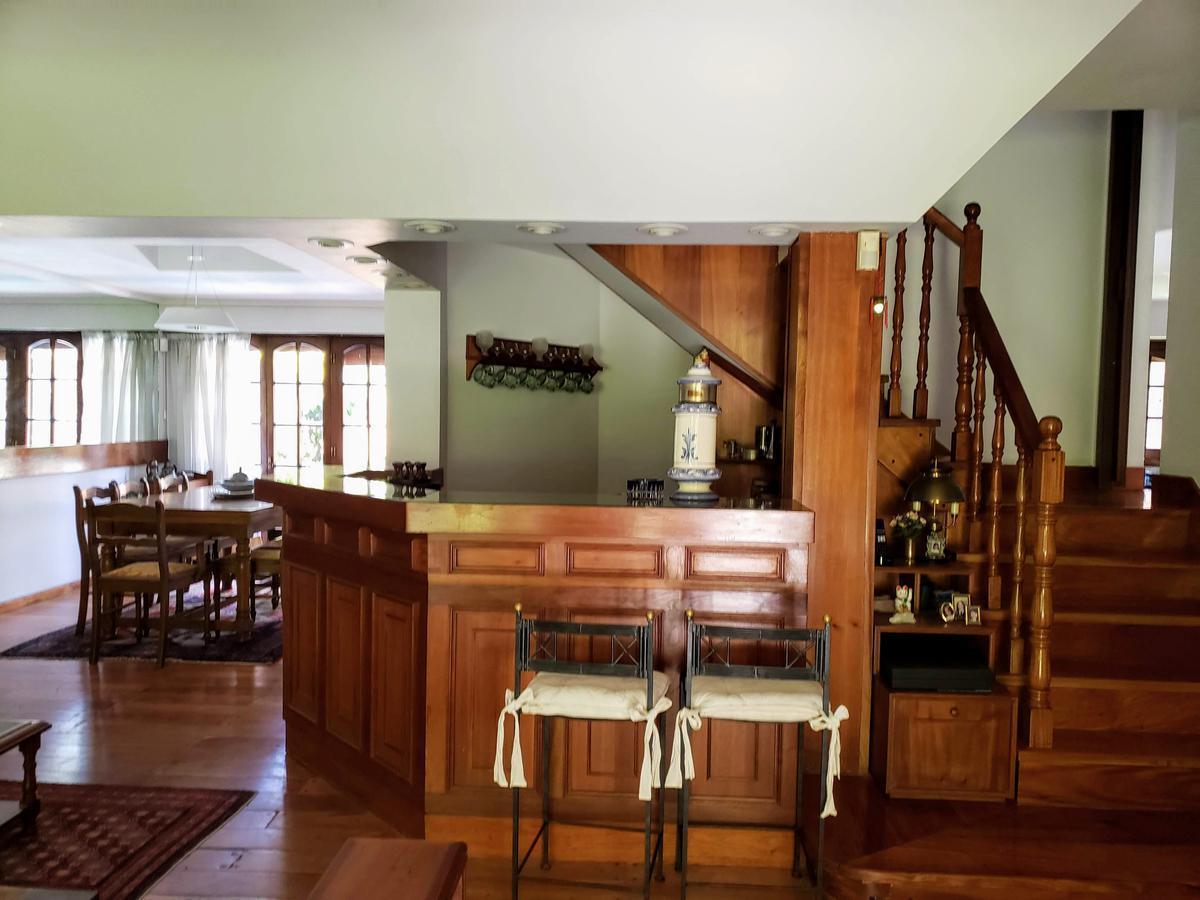 Foto de Lindísimo chalet en la mejor calle de Martínez en alquiler - Vías a, imagen 4