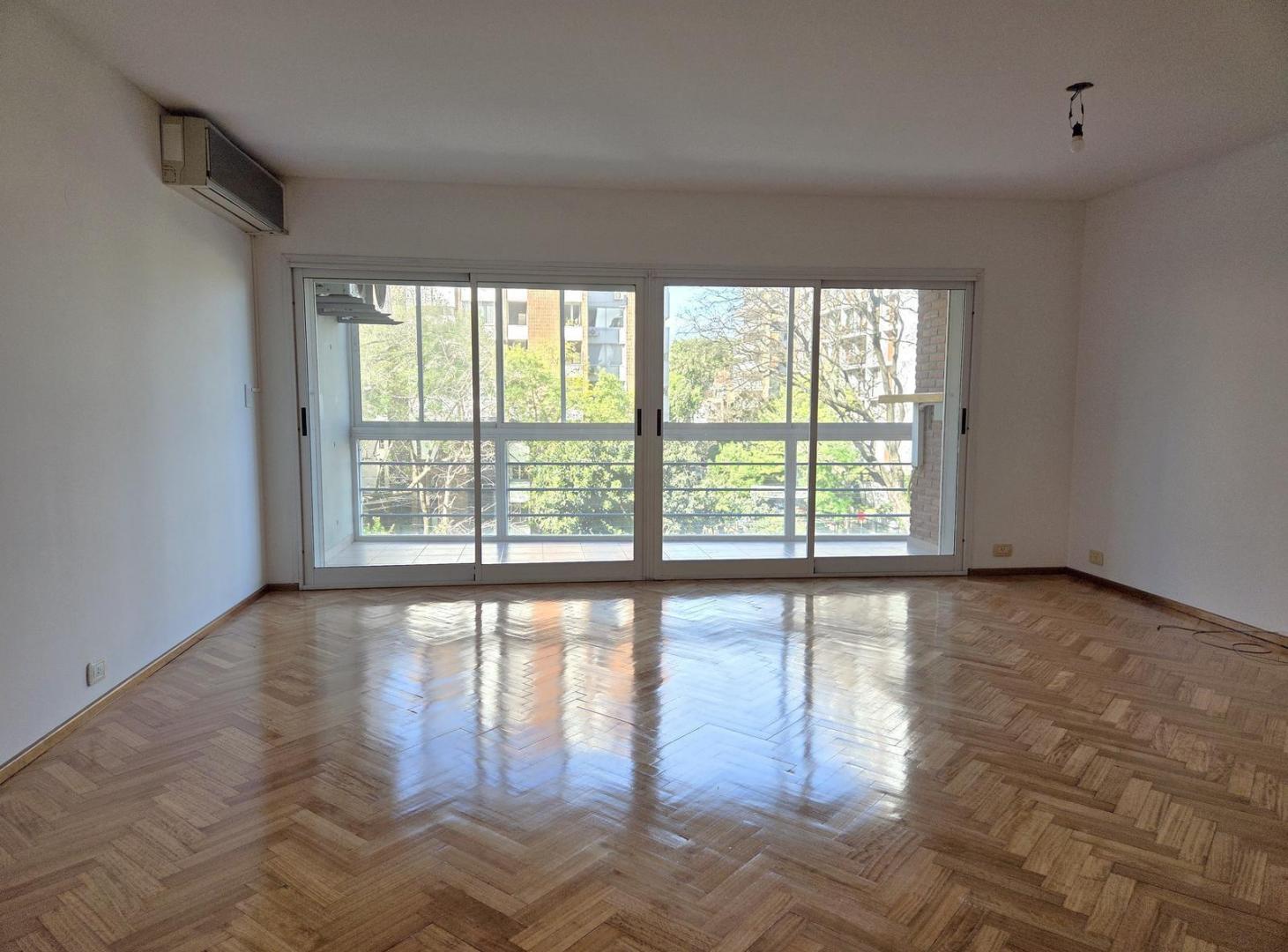 Foto de Departamento de 4 Ambientes en Alquiler en Martinez, imagen 1