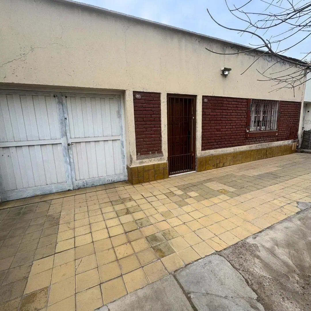 CASA EN VENTA - LAS HERAS 3
