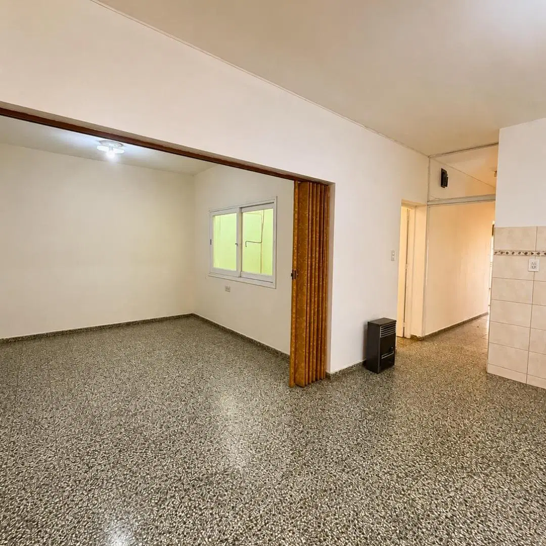 CASA EN ALQUILER – LAS HERAS 3