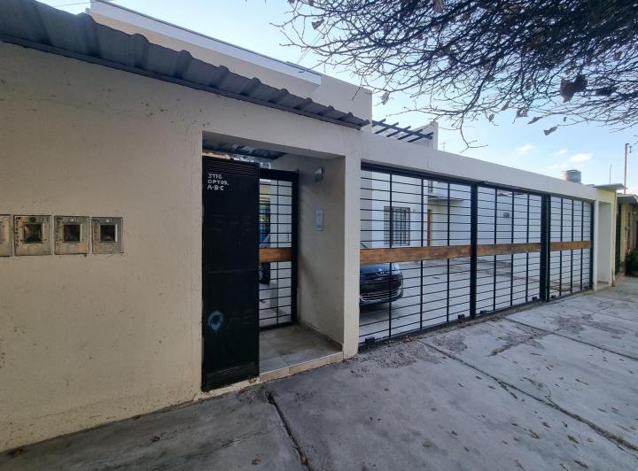 Departamento en Luzuriaga 3