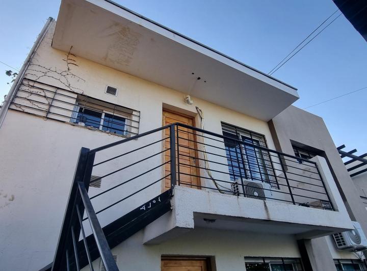 Departamento en Luzuriaga 4