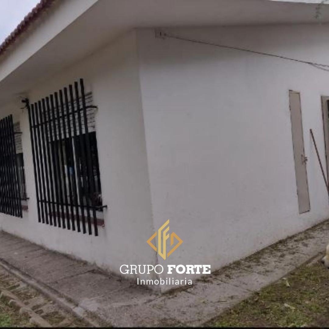Chalet en Venta en Sol y Rio, Entrono Tranquilo. 3
