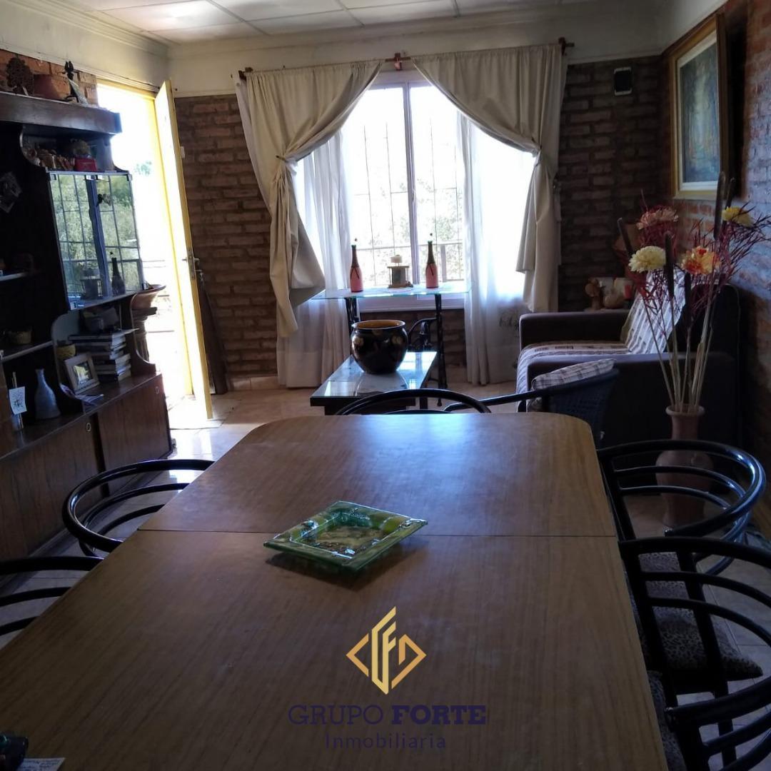 Casa en Venta Sobre La Ruta E - 53 + Local Comercial 5