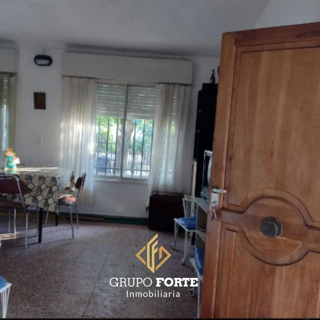Chalet en Venta en Sol y Rio, Entrono Tranquilo. 2