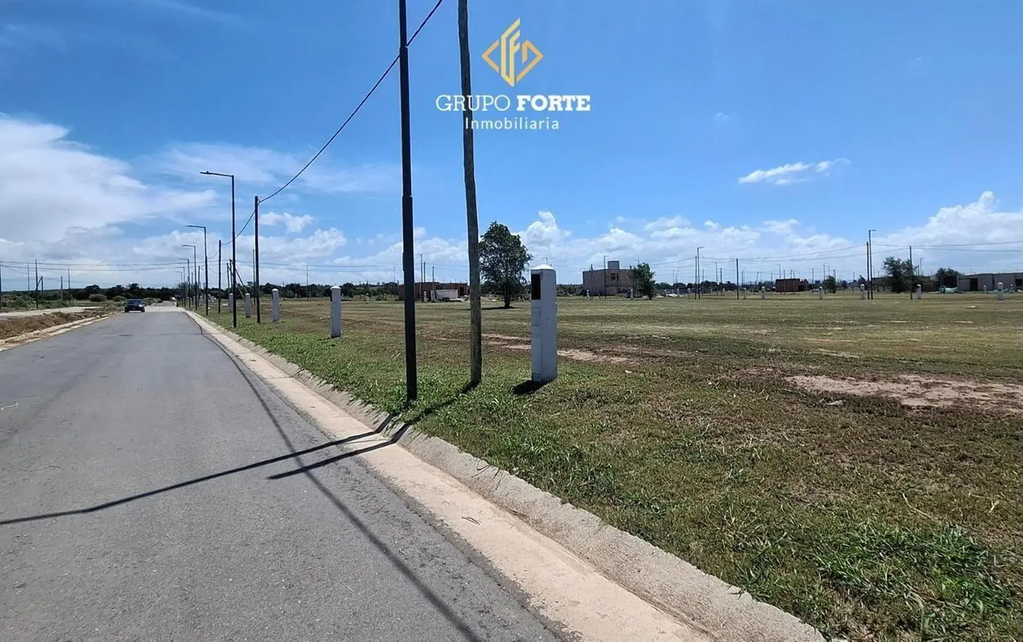 OPORTUNIDAD LOTE APTO COMERCIO Y DUPLEX --DOCTA-- 4