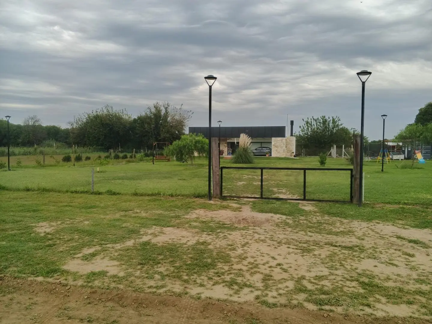 Oportunidad de inversion, lotes en pozo . Villa Esquiu 5