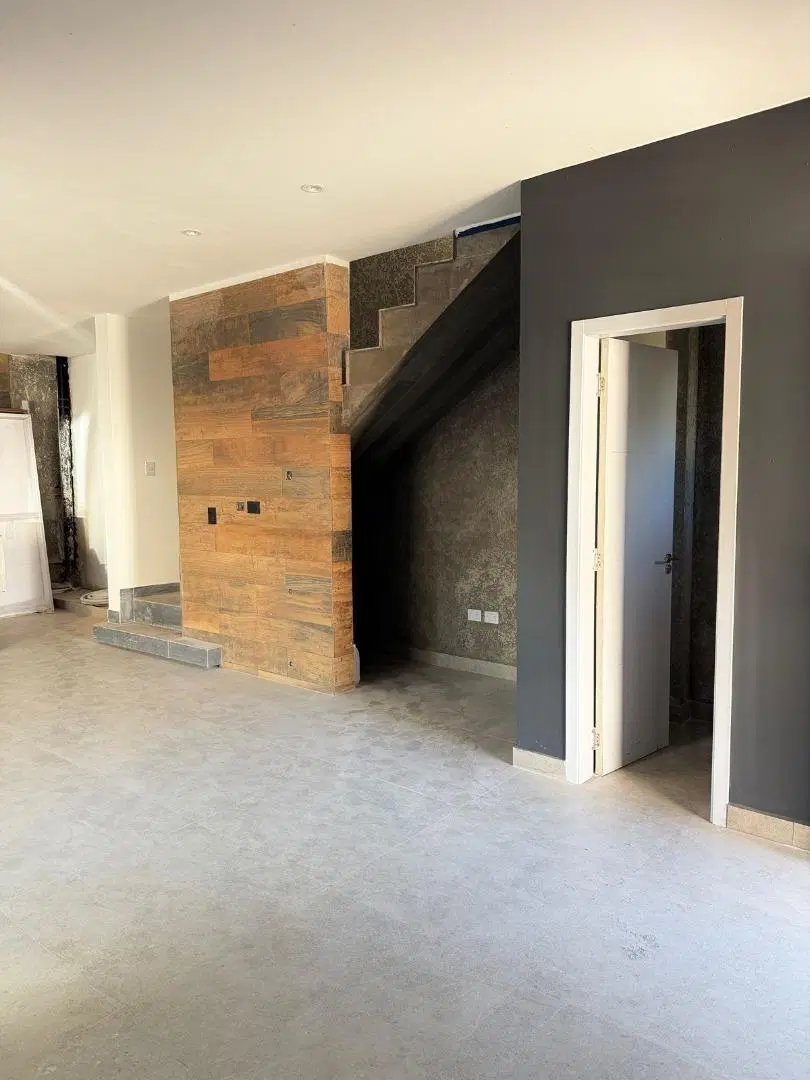 DUPLEX EN HOUSING QUINTAS DE ARGUELLO 3 DORMITORIOS 4