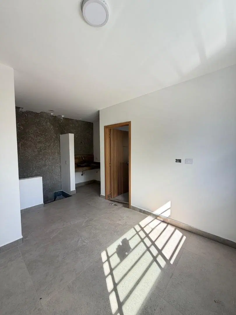 DUPLEX EN HOUSING QUINTAS DE ARGUELLO 3 DORMITORIOS 5