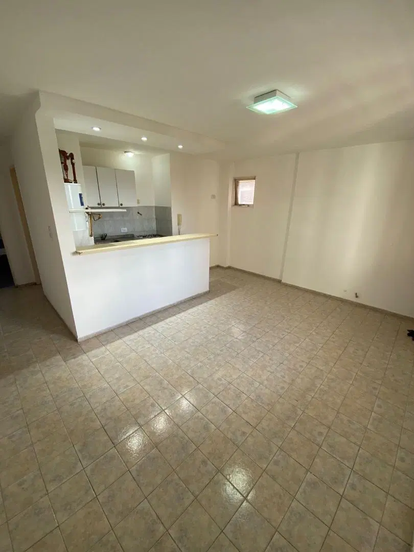 DEPARTAMENTO EN ALBERDI EN ALQUILER 4