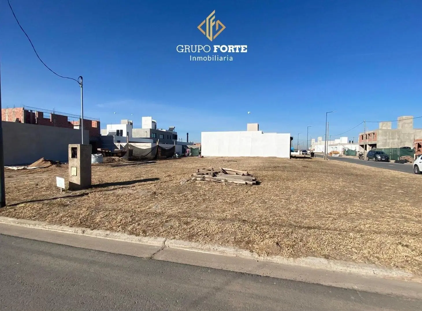 LOTE EN QUEBRADAS DE MANANTIALES - APTO DUPLEX !!! 3
