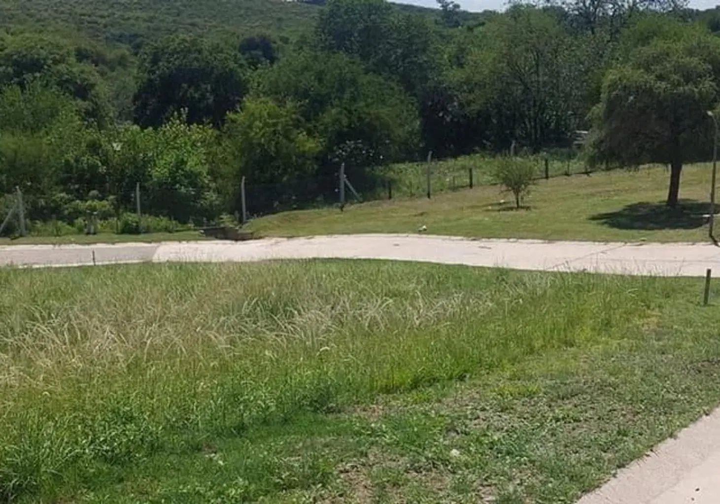 Lote en el B° Cerrado Colinas de la Deseada. Oportunidad 3