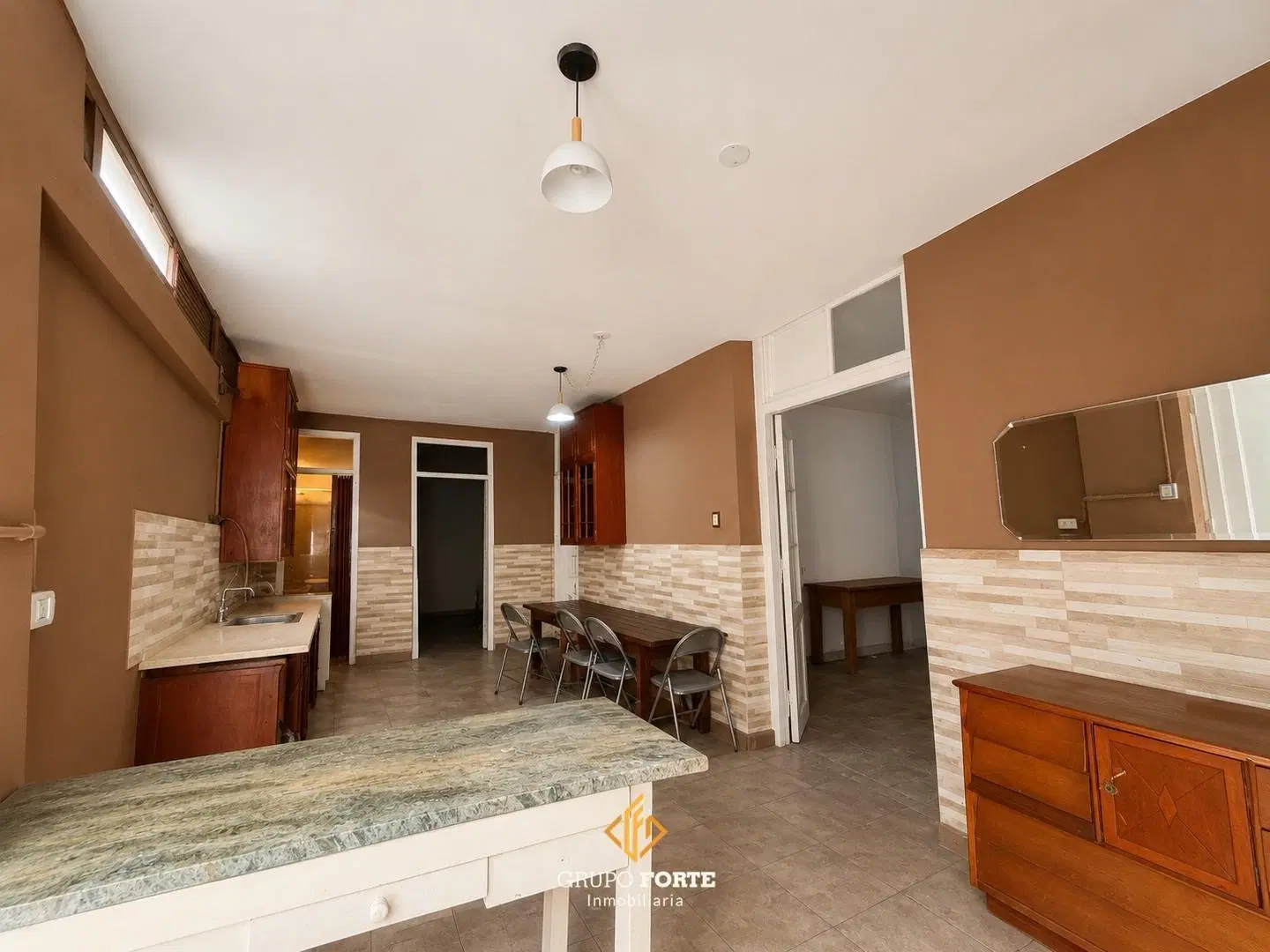 Departamento en venta en Alberdi 4