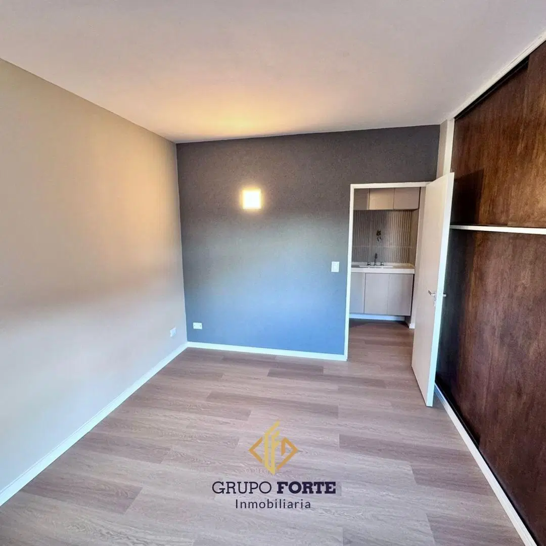 DEPARTAMENTO REMODELADO A NUEVO Y CON COCHERA EN VENTA 4