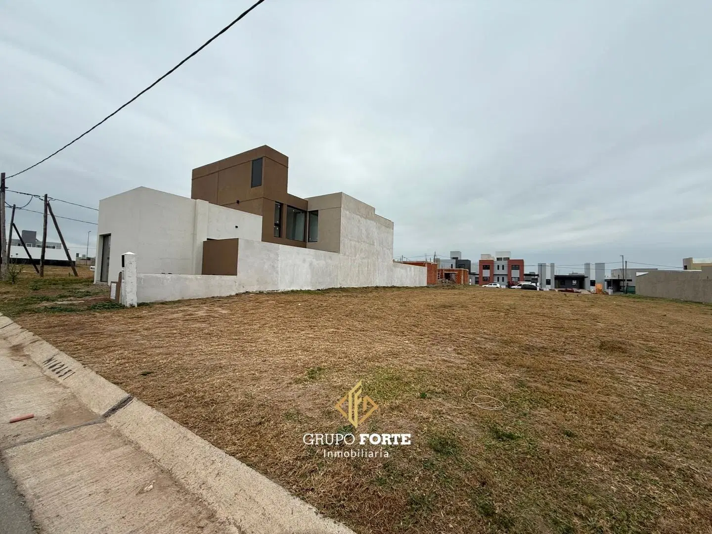 TERRENO EN VENTA DOCTA- AVENIDA 2 4