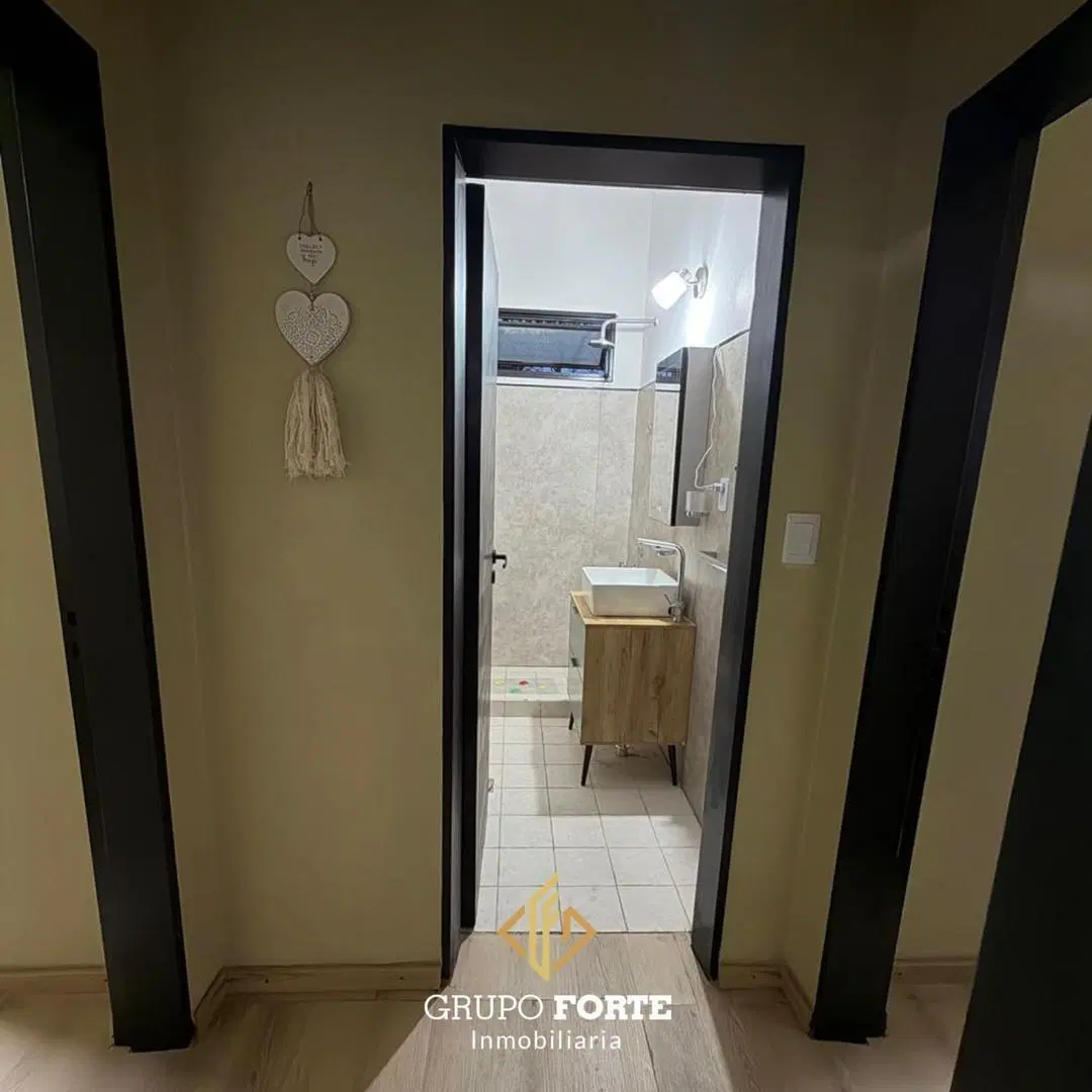 EN VENTA CASA REMODELADA EN B. SANTA RITA, VILLA CARLOZ PAZ 3