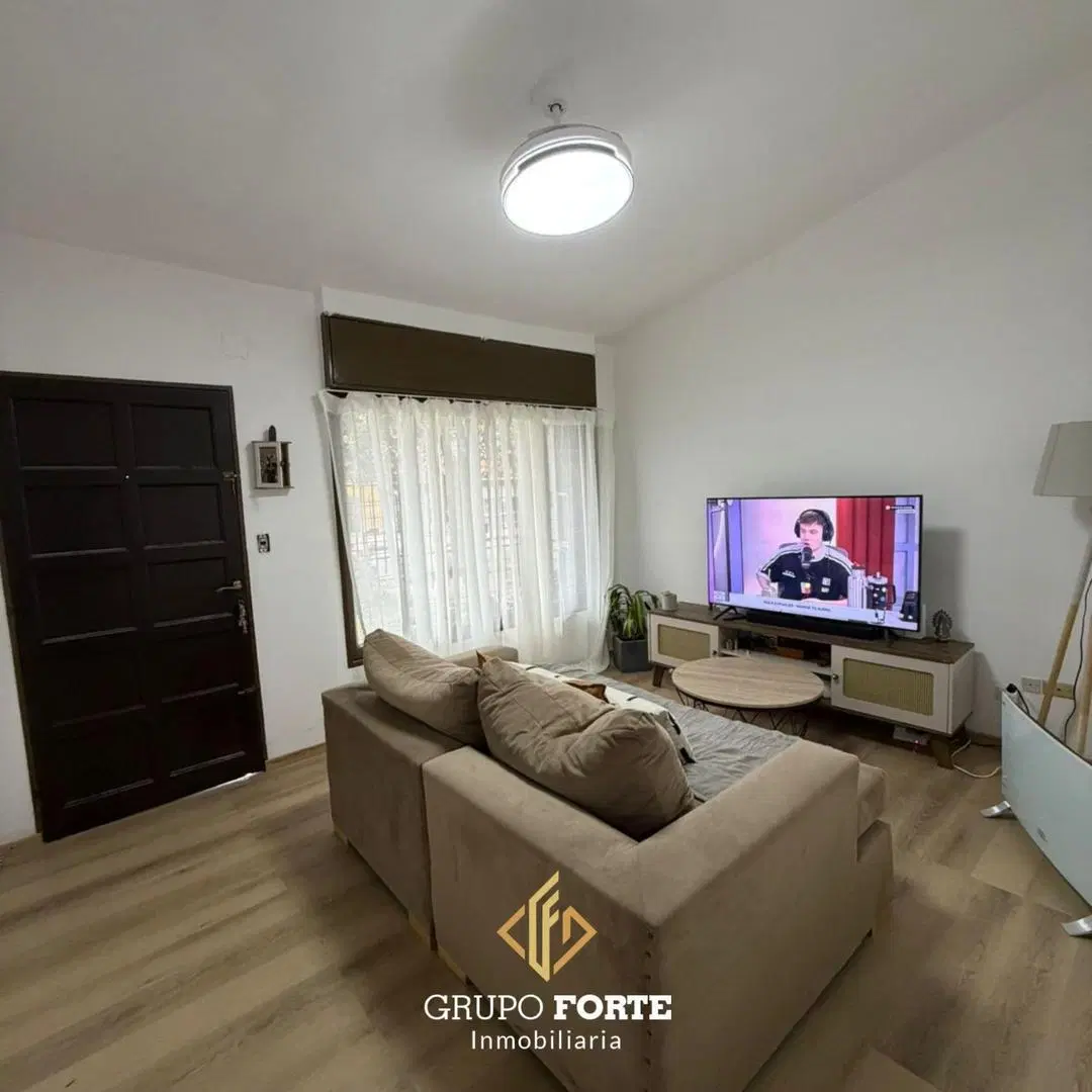 EN VENTA CASA REMODELADA EN B. SANTA RITA, VILLA CARLOZ PAZ 2