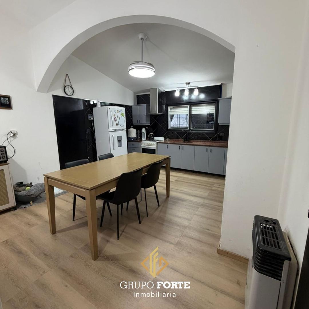Foto de EN VENTA CASA REMODELADA EN B. SANTA RITA, VILLA CARLOZ PAZ, imagen 2