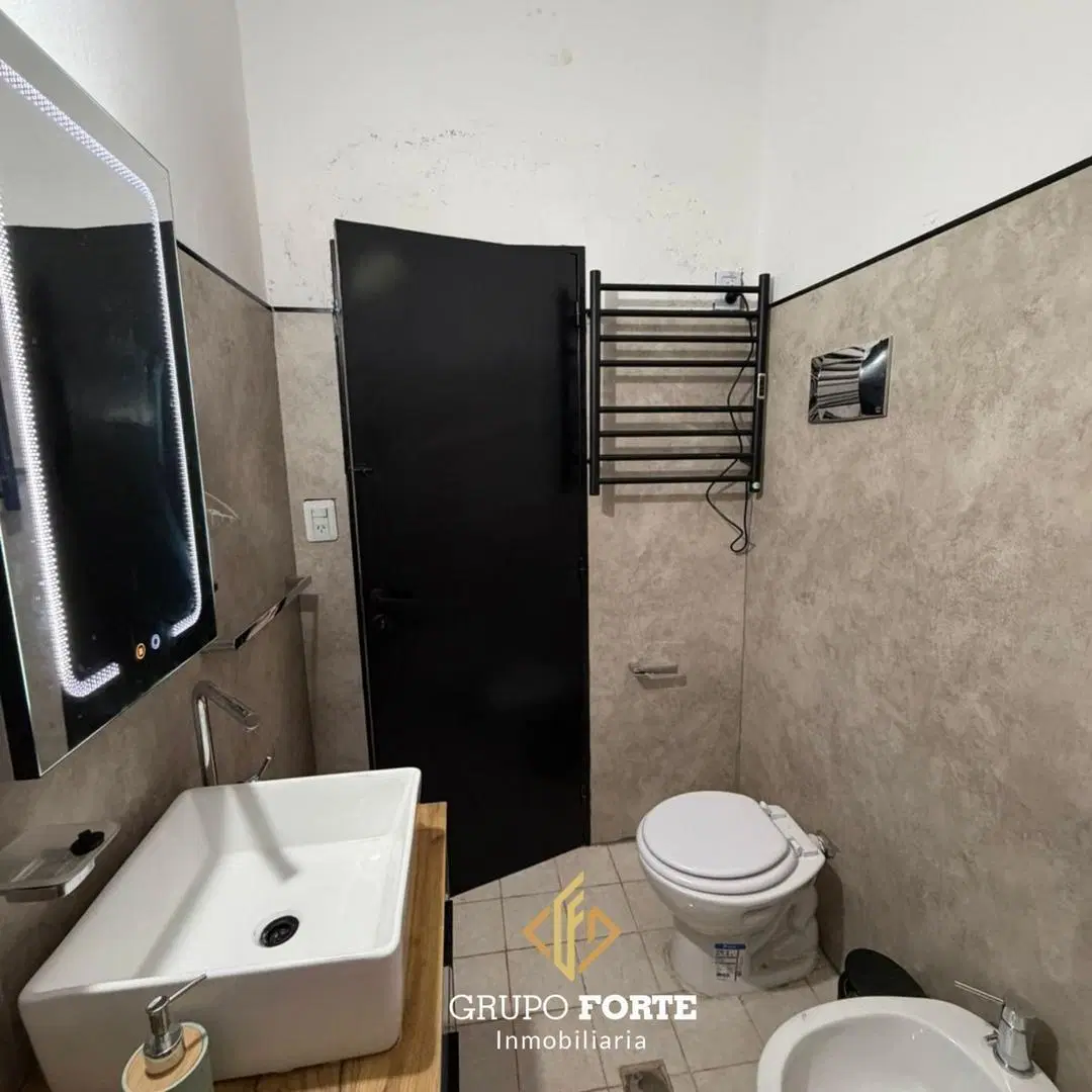 EN VENTA CASA REMODELADA EN B. SANTA RITA, VILLA CARLOZ PAZ 5