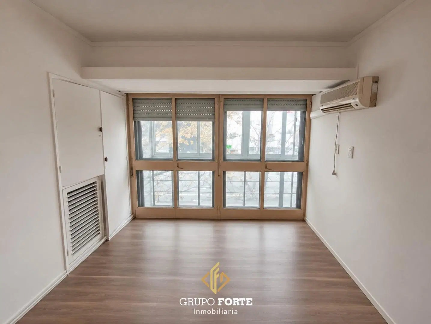 SEMIPISO EN VENTA COLÓN ESQUINA SUCRE APTO CRÉDITO 8