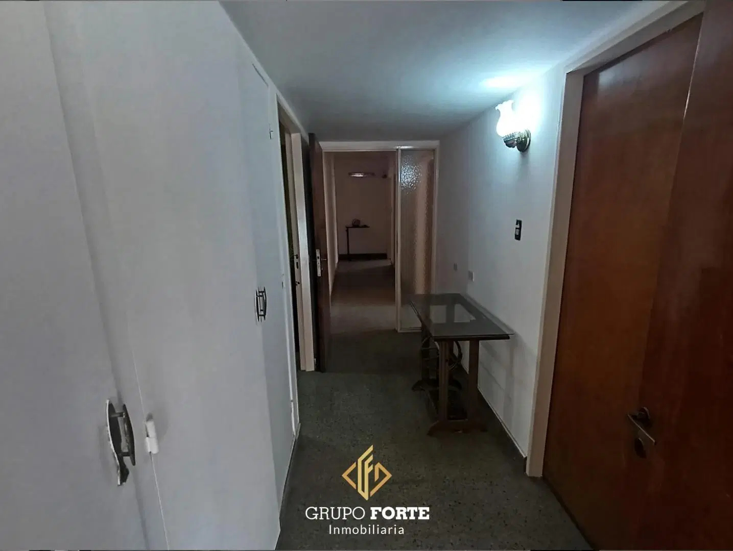 SEMIPISO EN VENTA COLÓN ESQUINA SUCRE APTO CRÉDITO 5