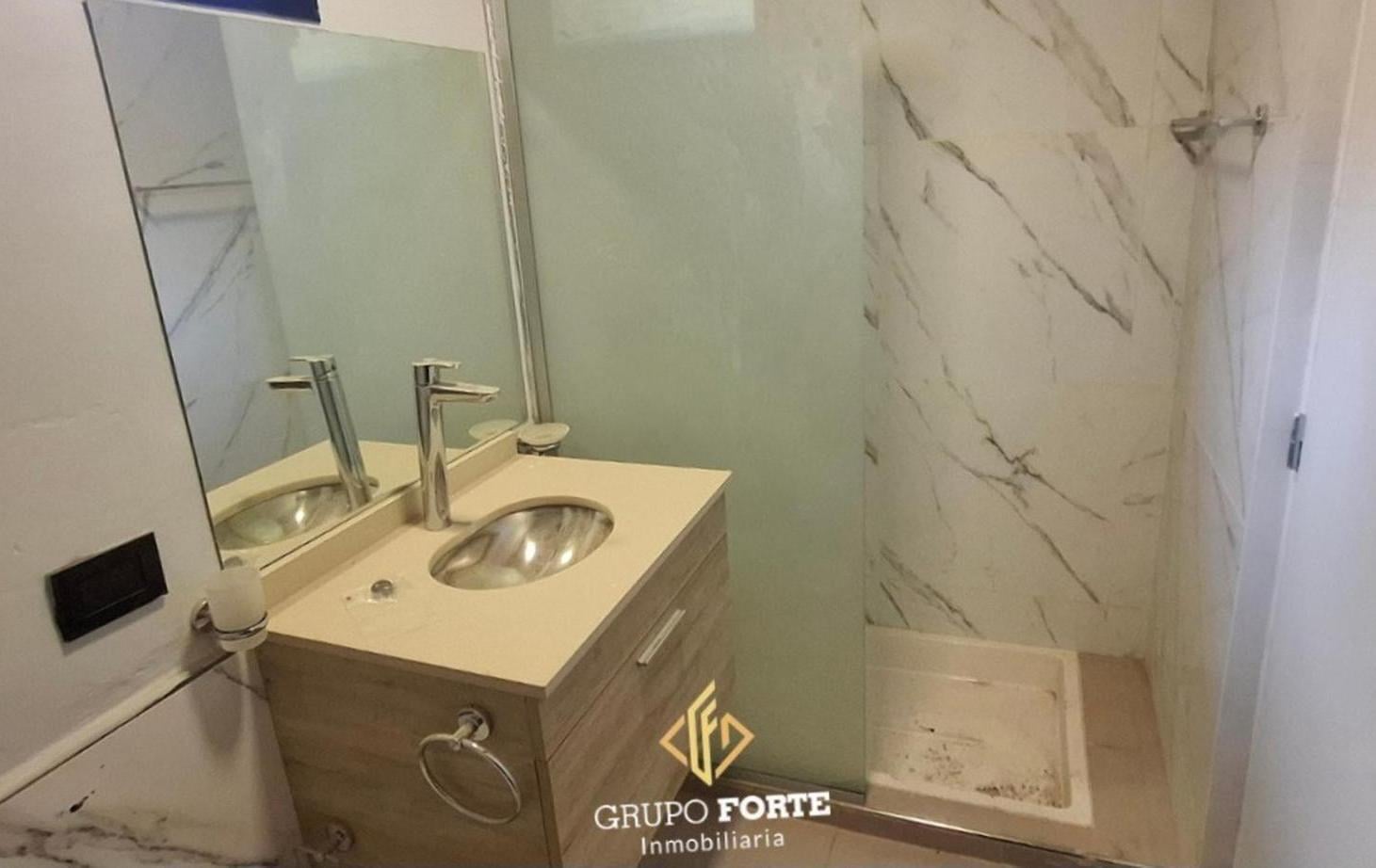 DÚPLEX EN VENTA 2 DORM EN DOCTA AVENIDA