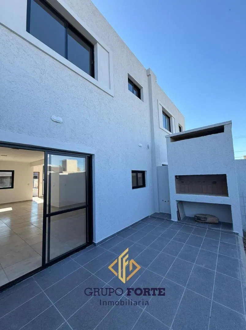OPORTUNIDAD DOCTA DUPLEX EN VENTA 2 DORM. 5