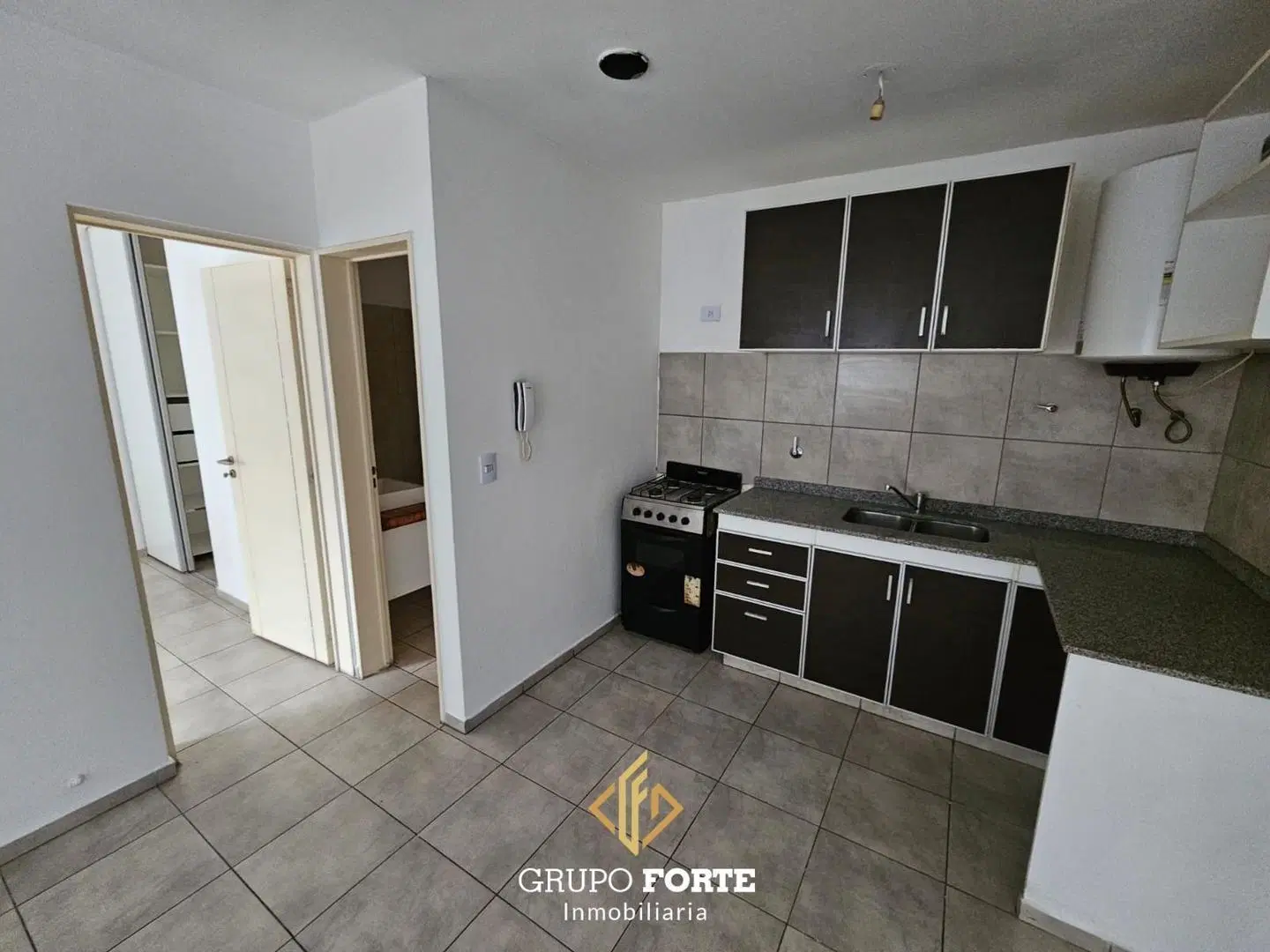 ALQUILO DEPARTAMENTO EN ALBERDI 1DORM 5