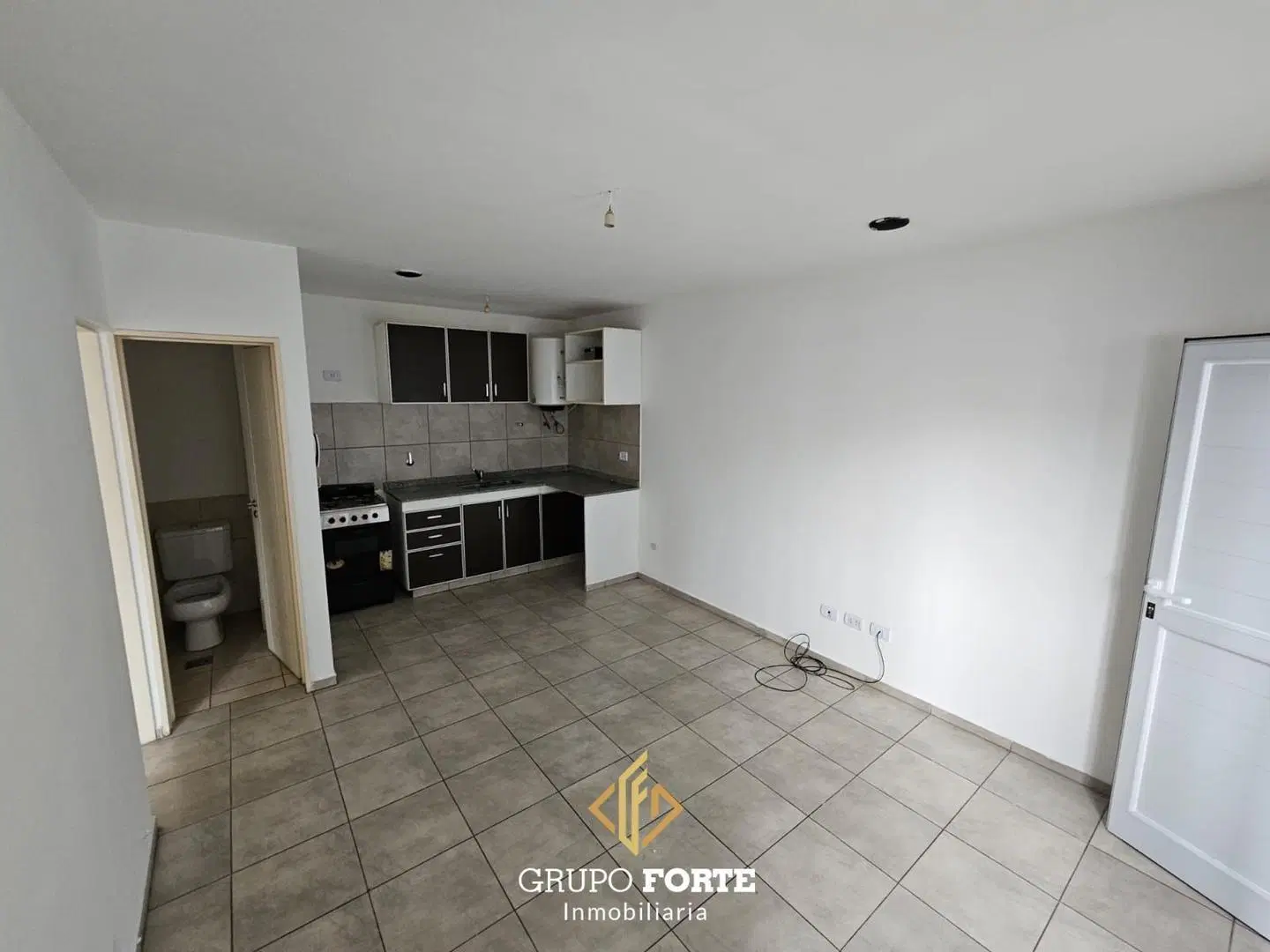 ALQUILO DEPARTAMENTO EN ALBERDI 1DORM 4