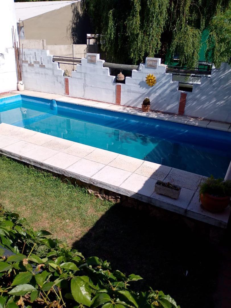 CASA EN VENTA EN SAN ROQUE CON PILETA