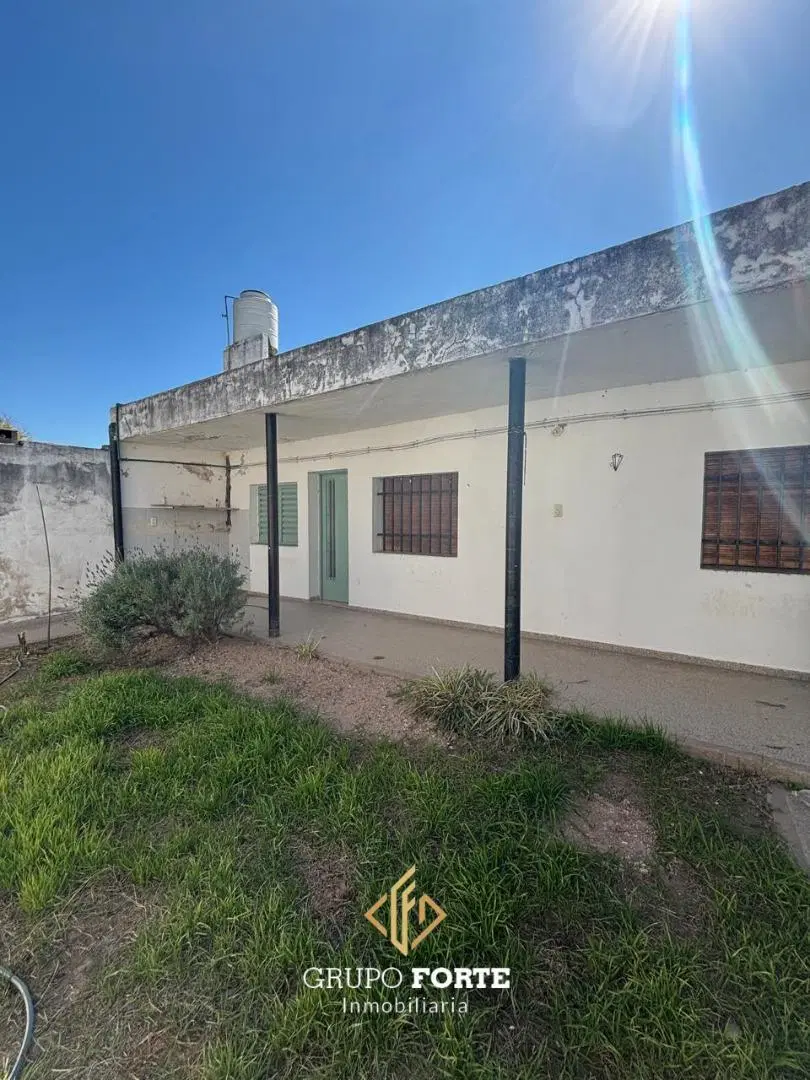 Casa con departamento en venta - Alto Alberdi 2