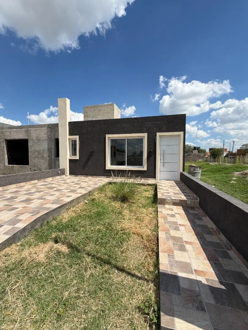 CASA EN VENTA FINANCIADO EN COMPLEJO MARANATA NORTE ARGUELLO 2