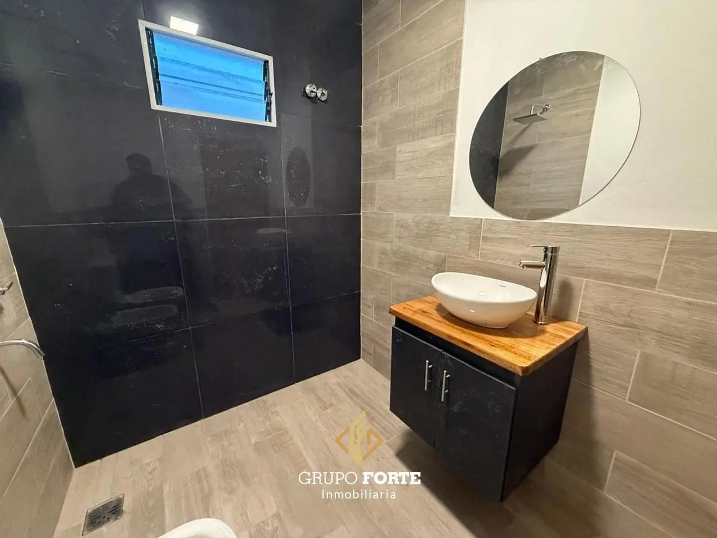 CASA A ESTRENAR EN VENTA , PLAYAS DE ORO VILLA CARLOS PAZ 1