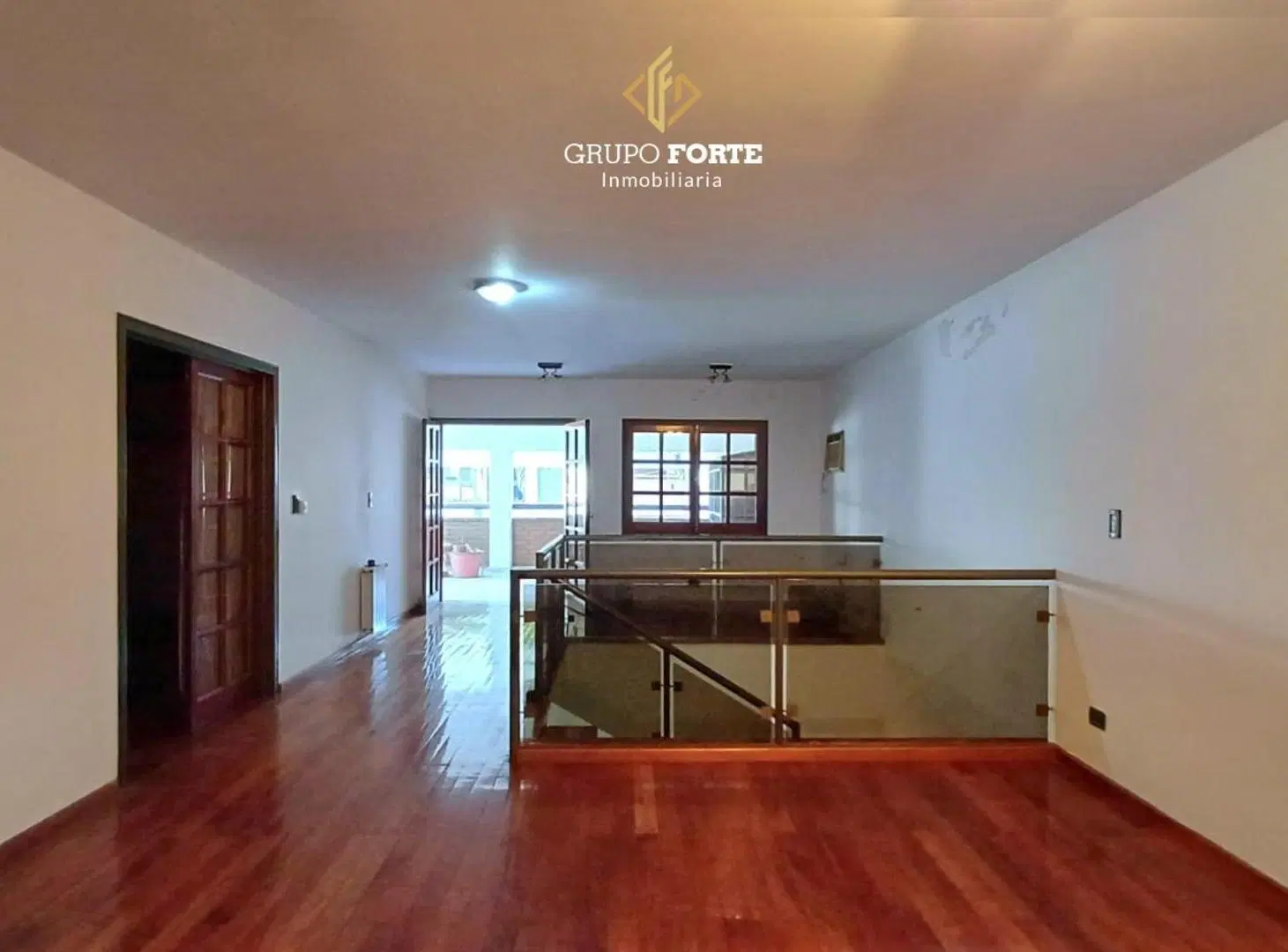 CASA DE CATEGORÌA EN VENTA EN PUEYRREDÓN 5