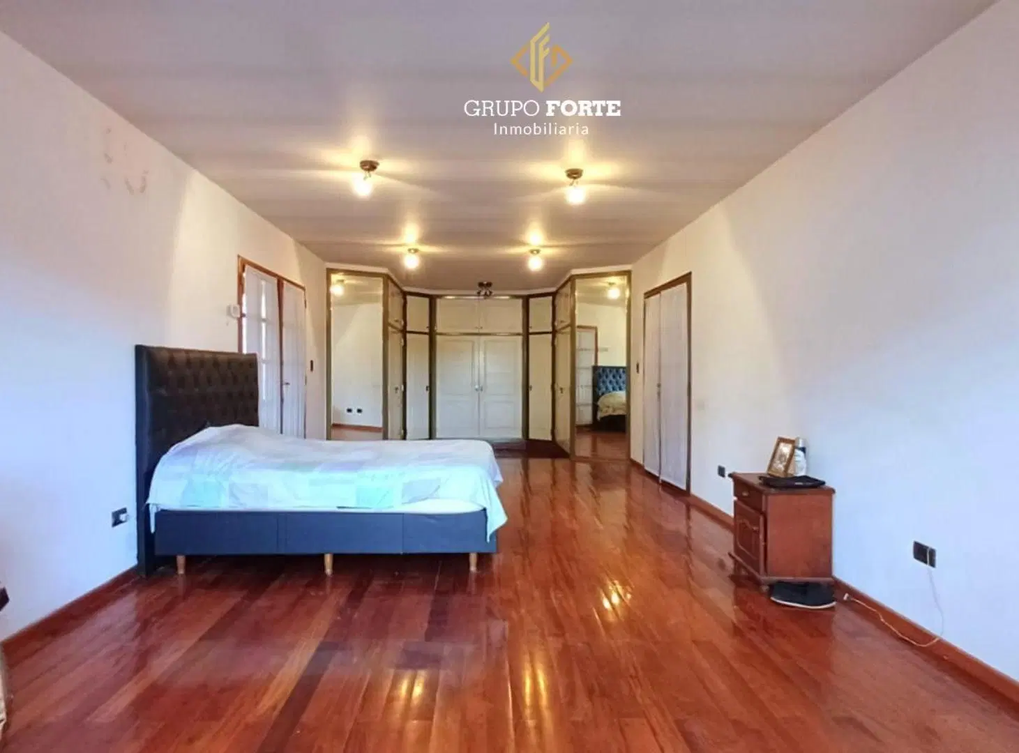 CASA DE CATEGORÌA EN VENTA EN PUEYRREDÓN 3