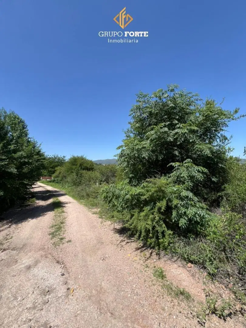 Lote en venta en Villa Parque Siquiman 4