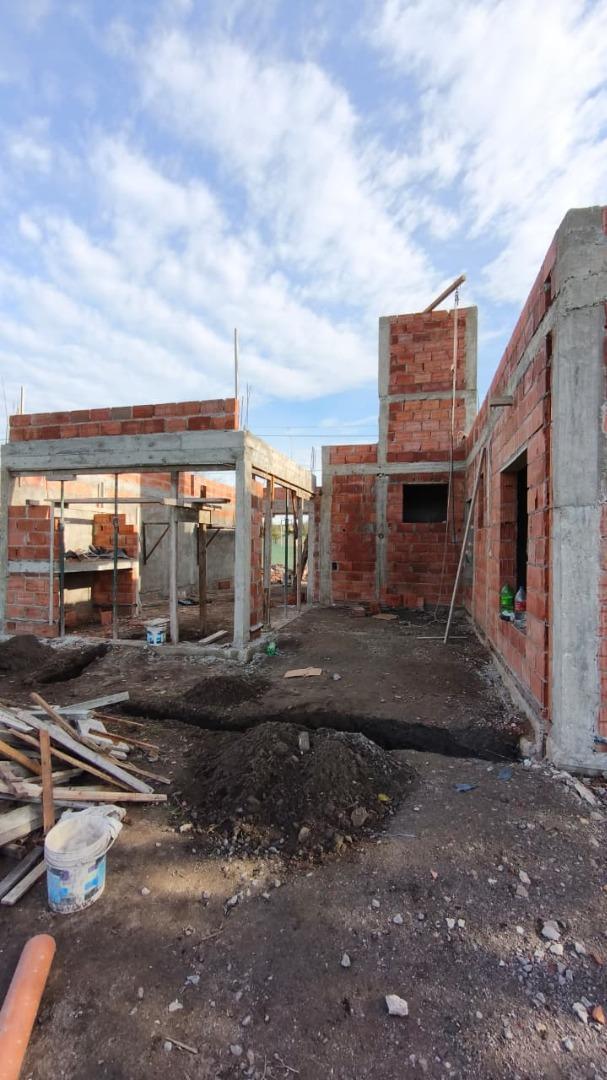 CASA EN VENTA 2 DORMITORIOS A ESTRENAR EN TEJAS 4