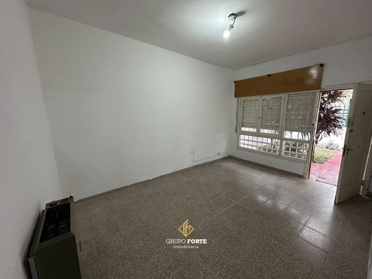 Casa en Alquiler Alto Alberdi 2 dormitorios 5