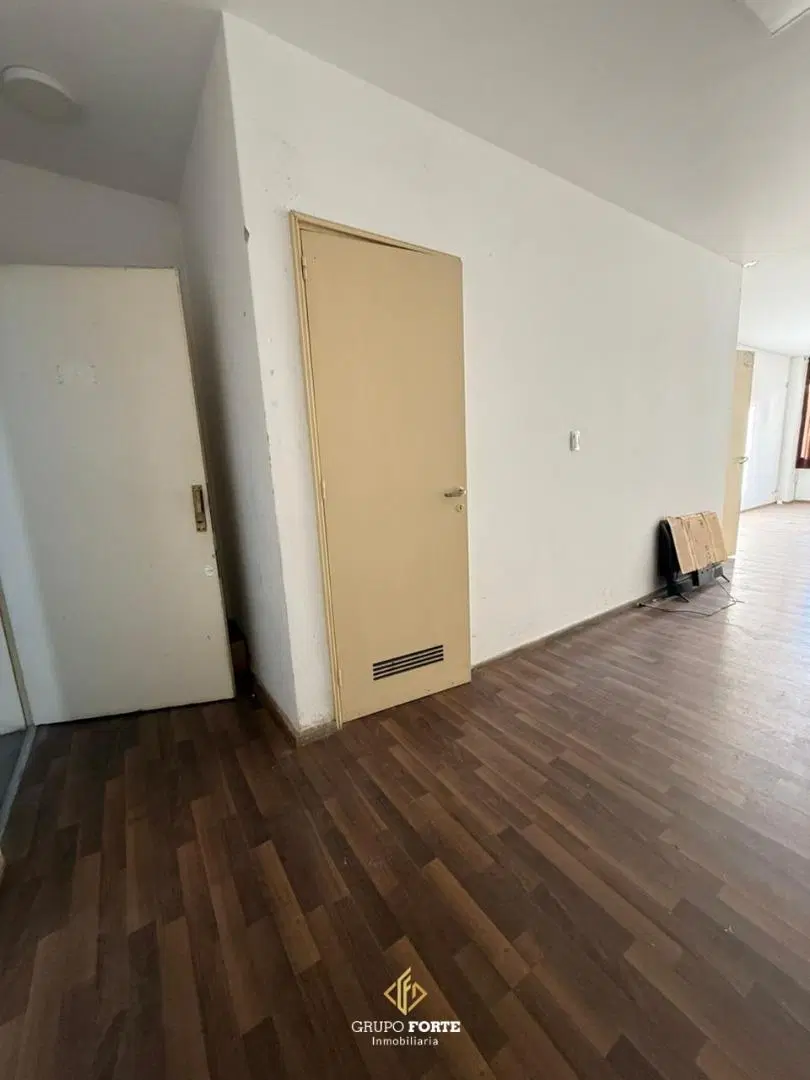 MONOAMBIENTE EN VENTA CENTRO - FRENTE CON BALCON 8