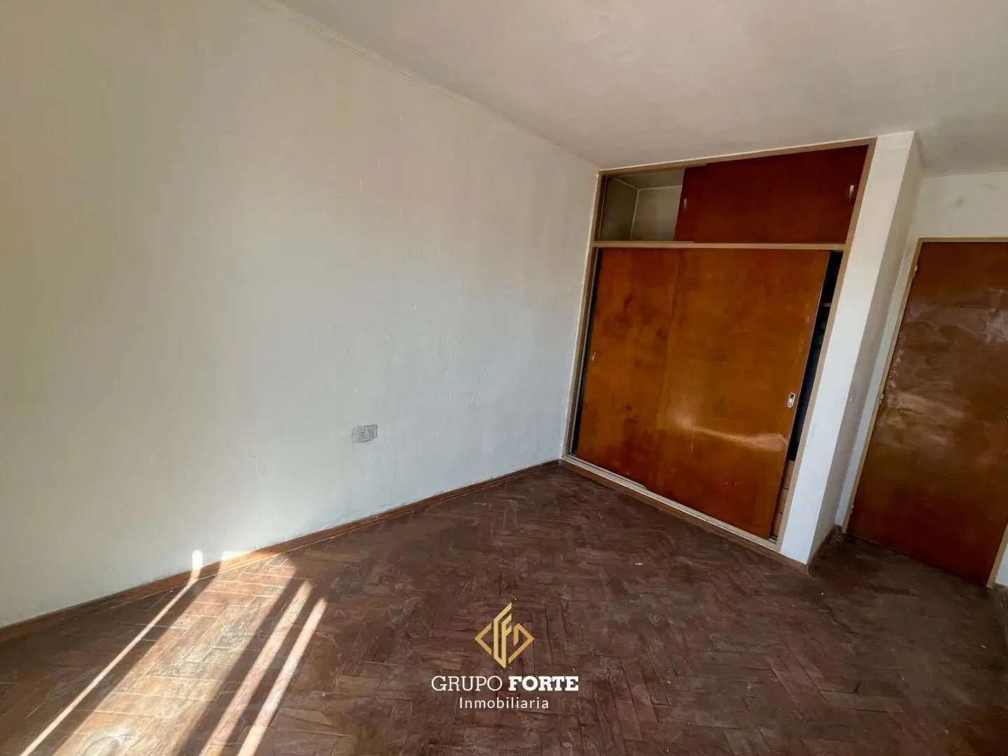 DEPARTAMENTO EN VENTA- ALBERDI 8