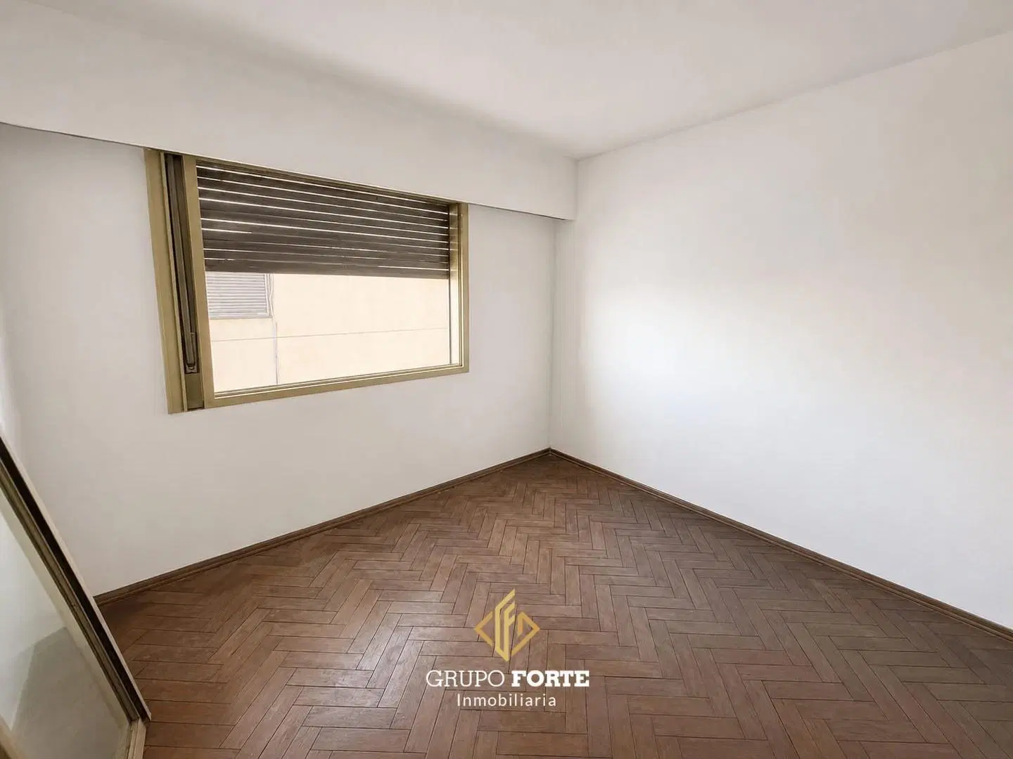 DEPARTAMENTO EN VENTA- ALBERDI 5