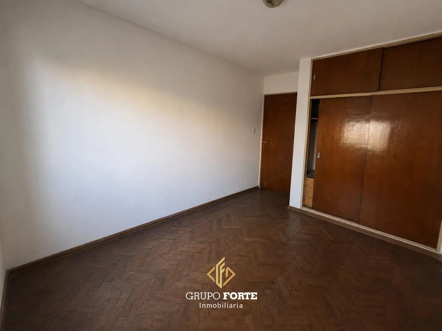 DEPARTAMENTO EN VENTA- ALBERDI 2