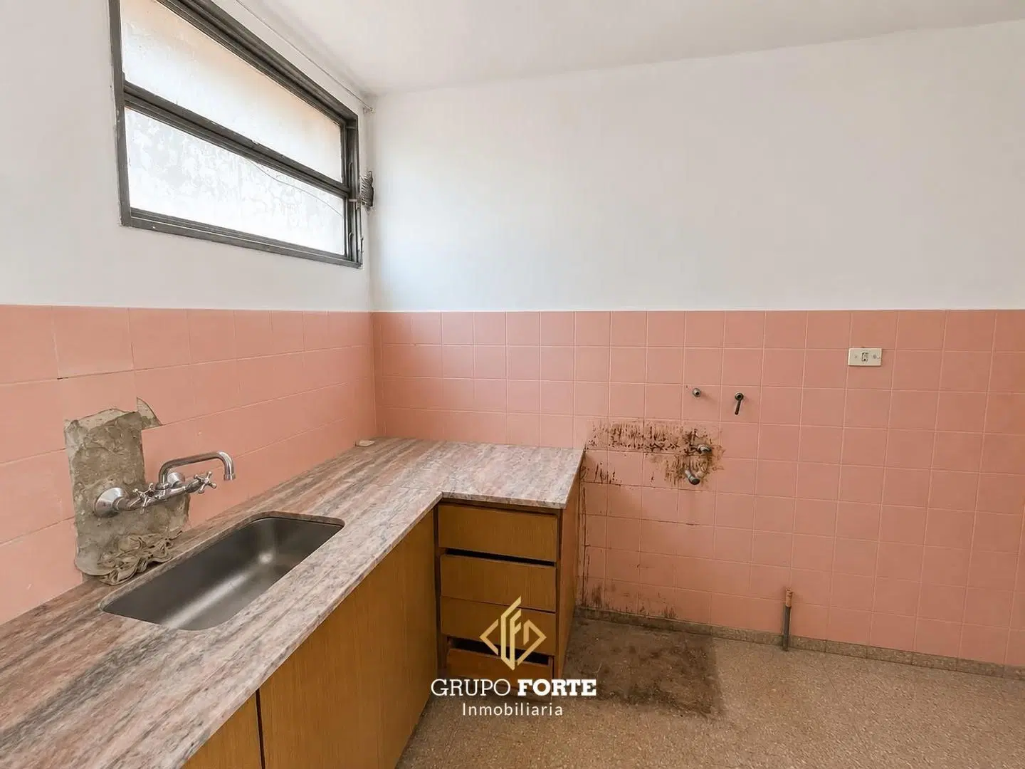 DEPARTAMENTO EN VENTA- ALBERDI 4