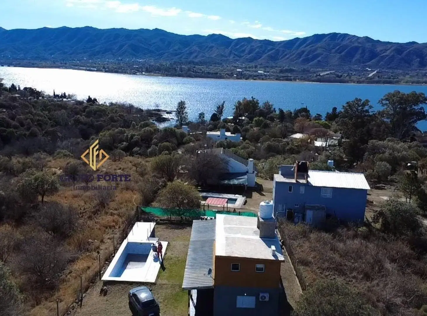 CASA EN VENTA EN SIQUIMAN VISTA AL LAGO APTA CREDITO 2