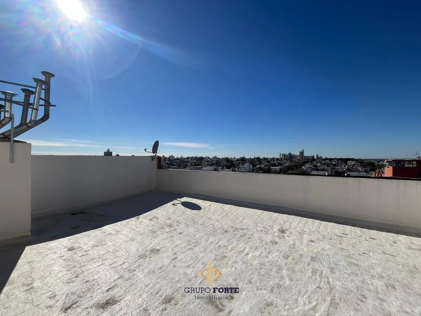 Departamento de 2 Dormitorios en Venta Barrio General Paz 8