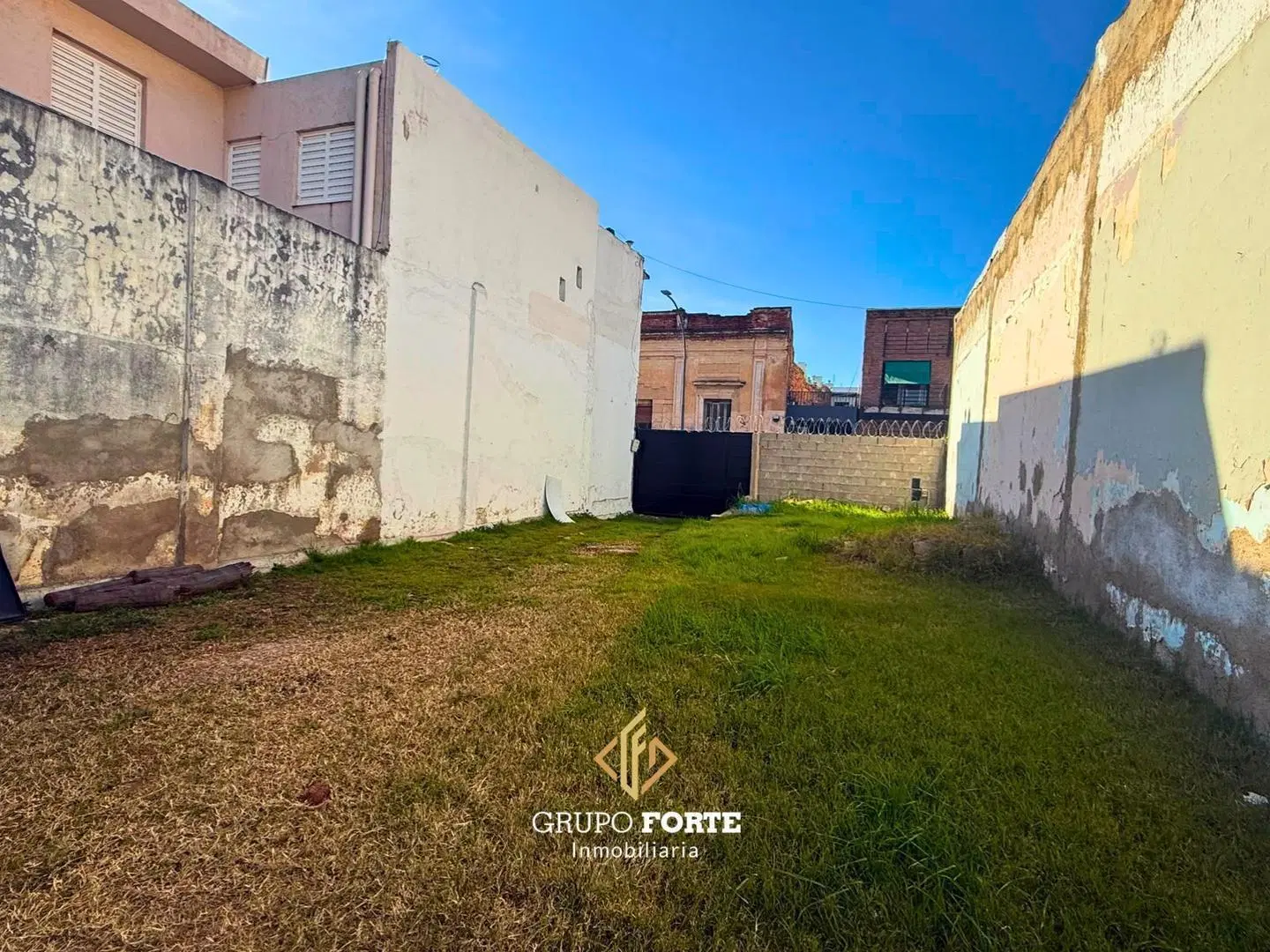 Terreno en venta- ALBERDI 4