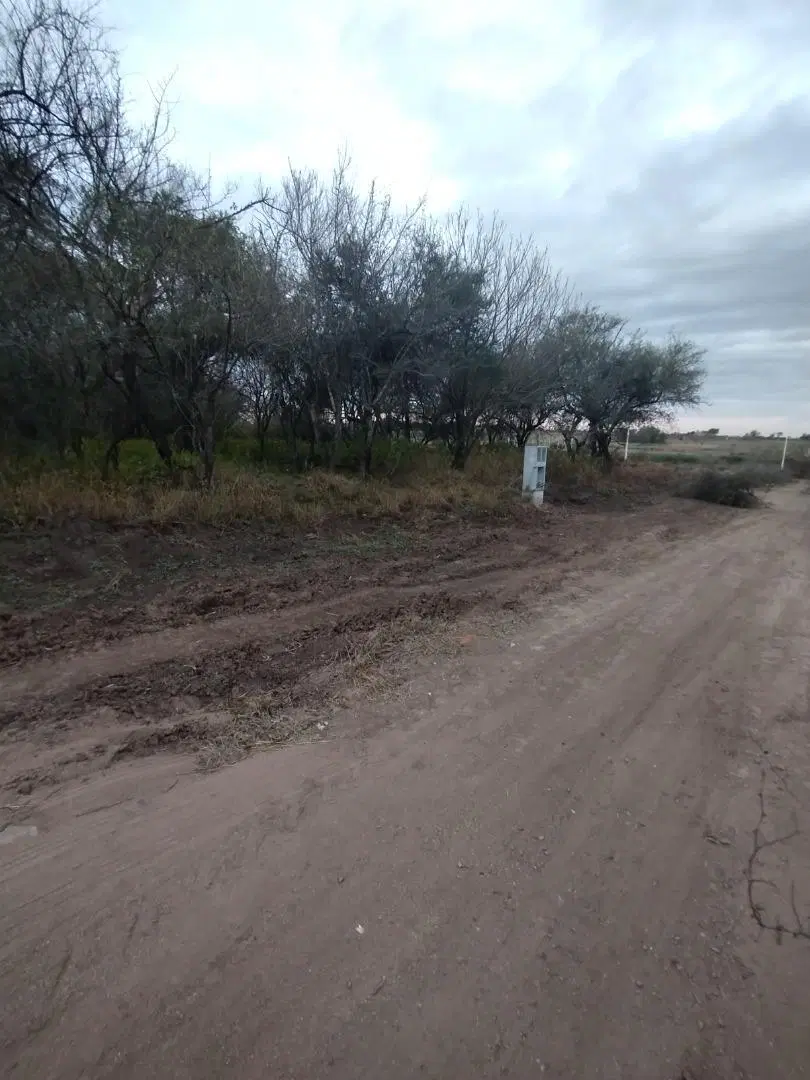 Lote en venta en B° Aires del Nordeste con servicios 3